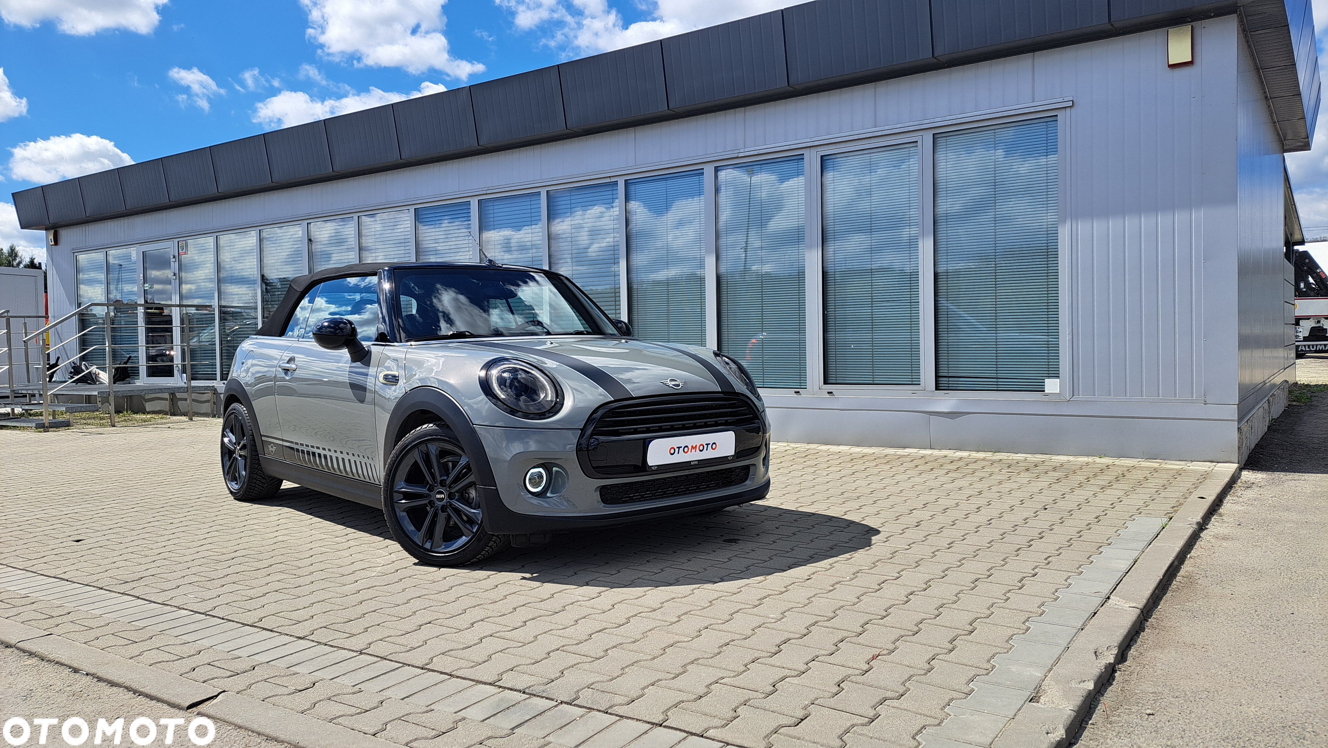 MINI ONE Cabrio Sidewalk Edition - 1