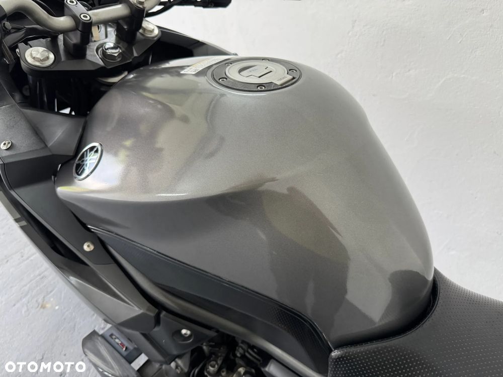 Yamaha XJ - 37