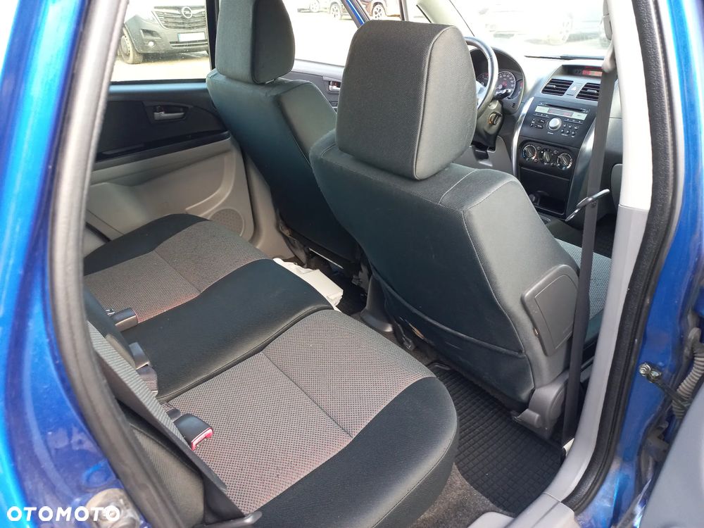 Suzuki SX4 1.9 DDiS DPF 4x4 Comfort - 12