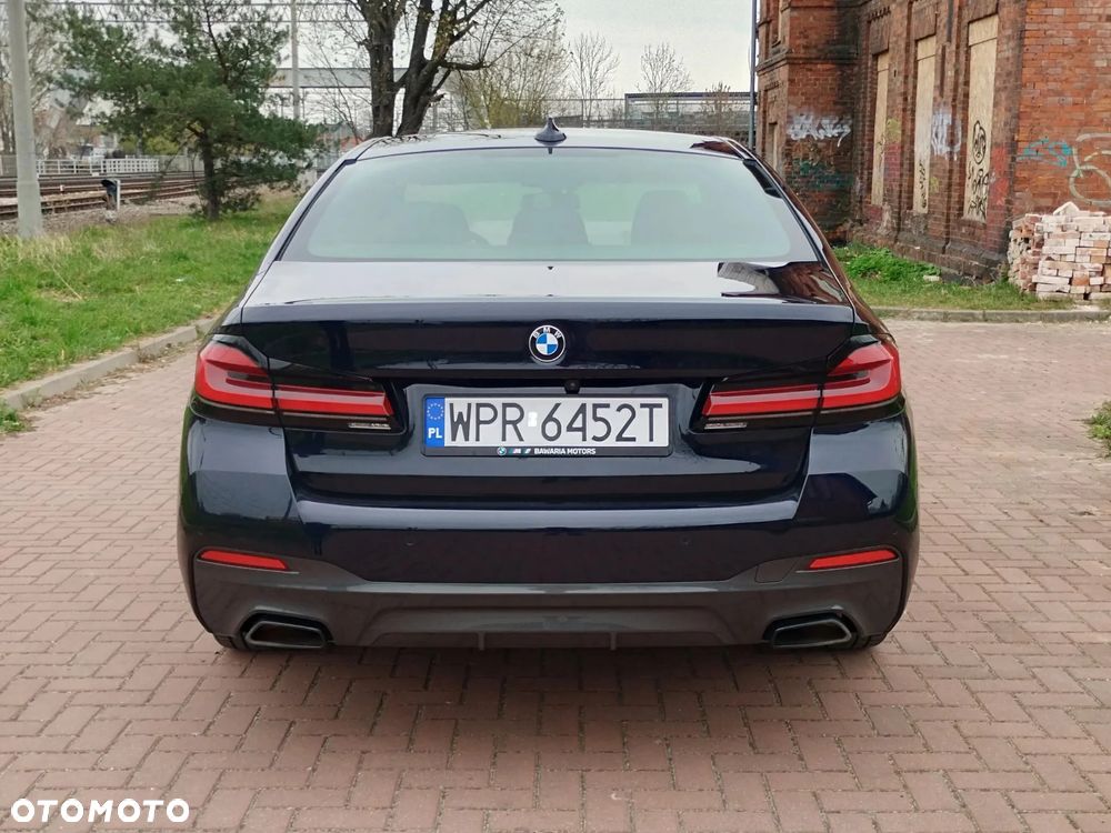 BMW Seria 5 520d xDrive MHEV M Sport sport - 4