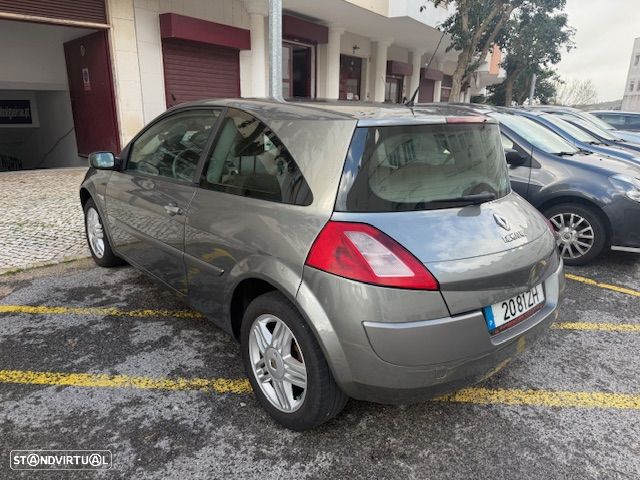 Renault Mégane 1.5 dCi Confort - 12