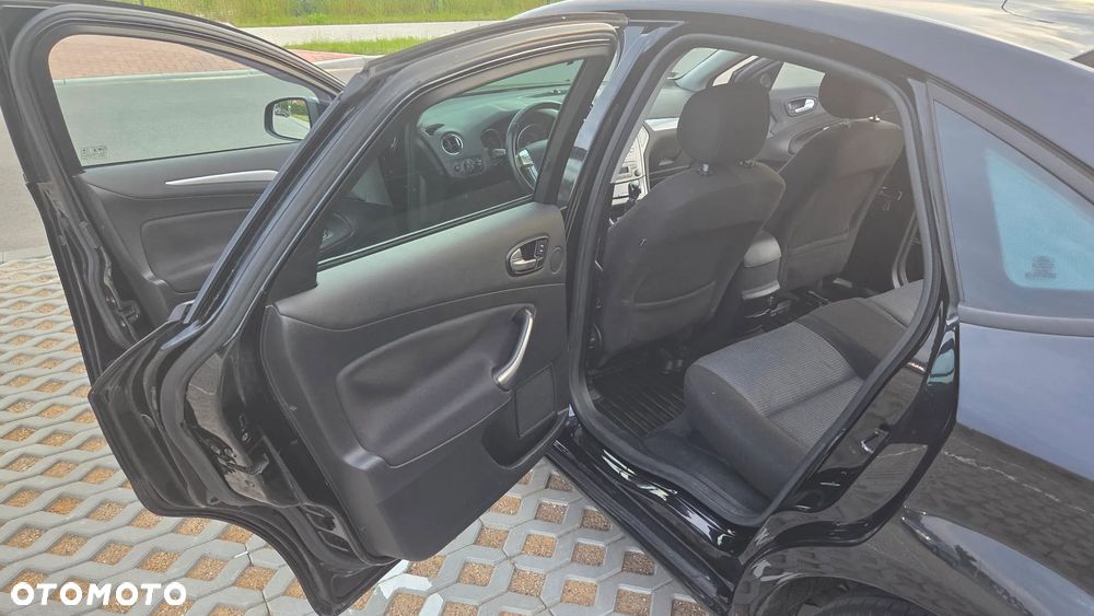 Ford Mondeo 2.0 Silver X - 13