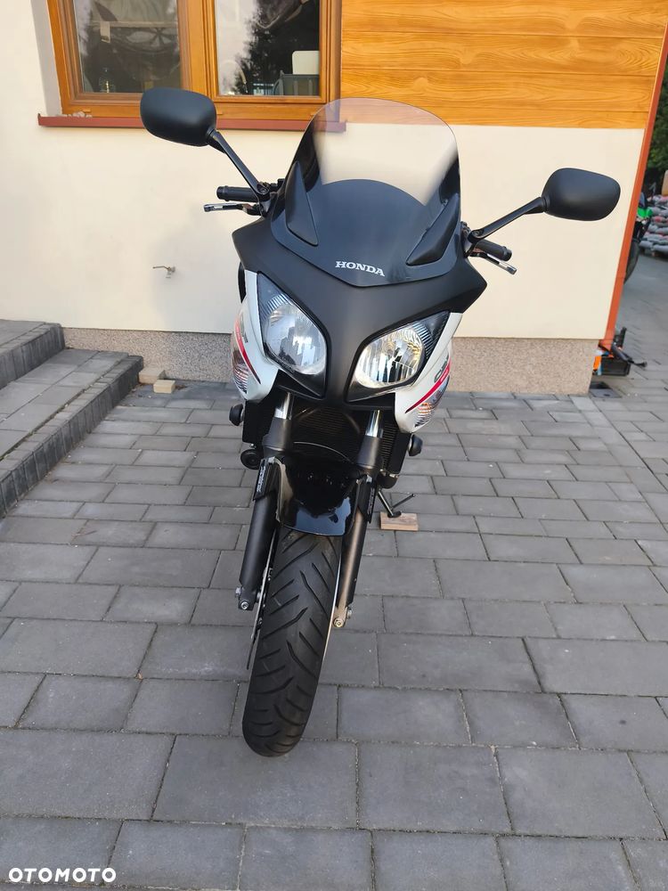 Honda CBF - 9