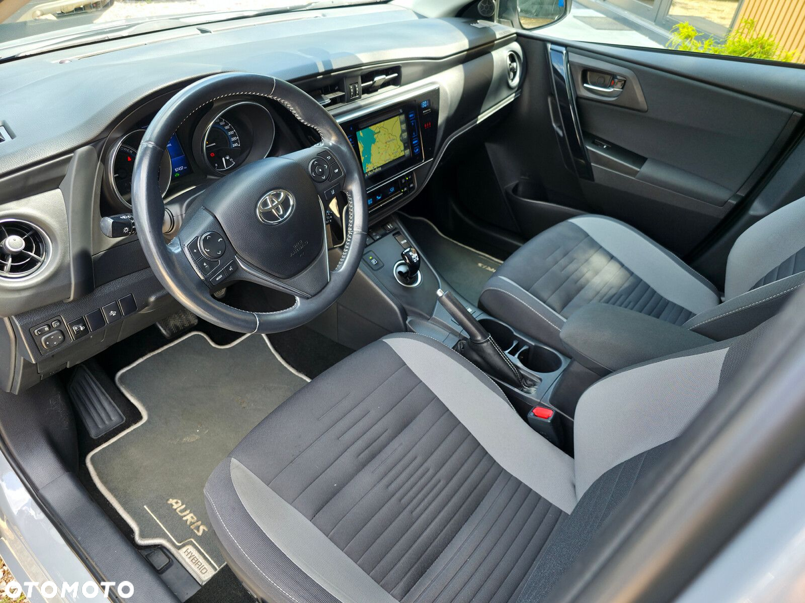 Toyota Auris - 13