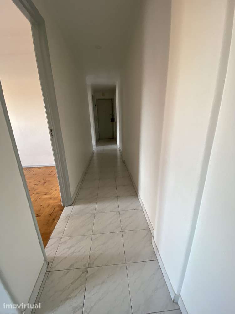 Amadora. Brandoa. Apartamento de 3 assoalhadas. - Grande imagem: 4/11