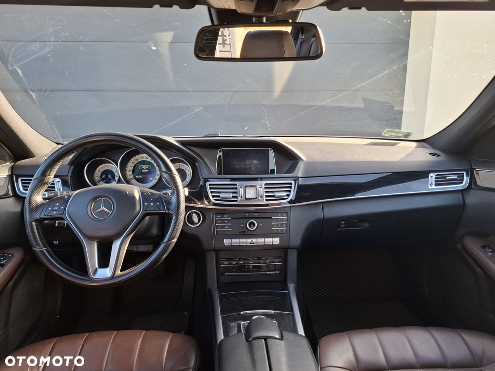Mercedes-Benz Klasa E 220 BlueTEC 9G-TRONIC Elegance - 9