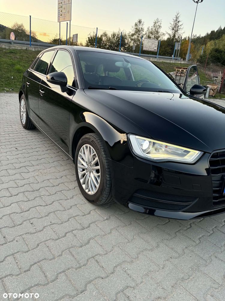 Audi A3 Sportback 1.6 TDI S tronic Ambiente - 21