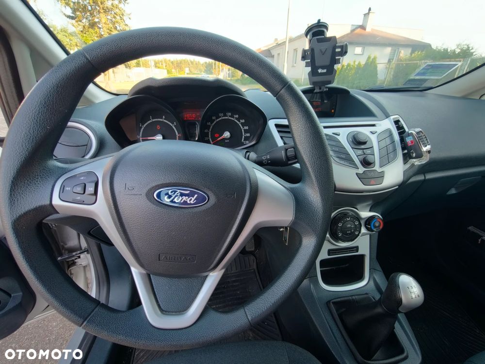 Ford Fiesta 1.25 Ambiente - 11