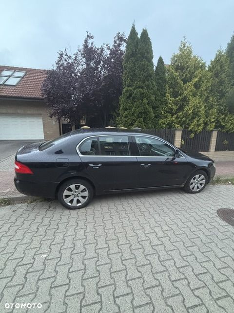 Skoda Superb 2.0 TDI Elegance DSG - 2