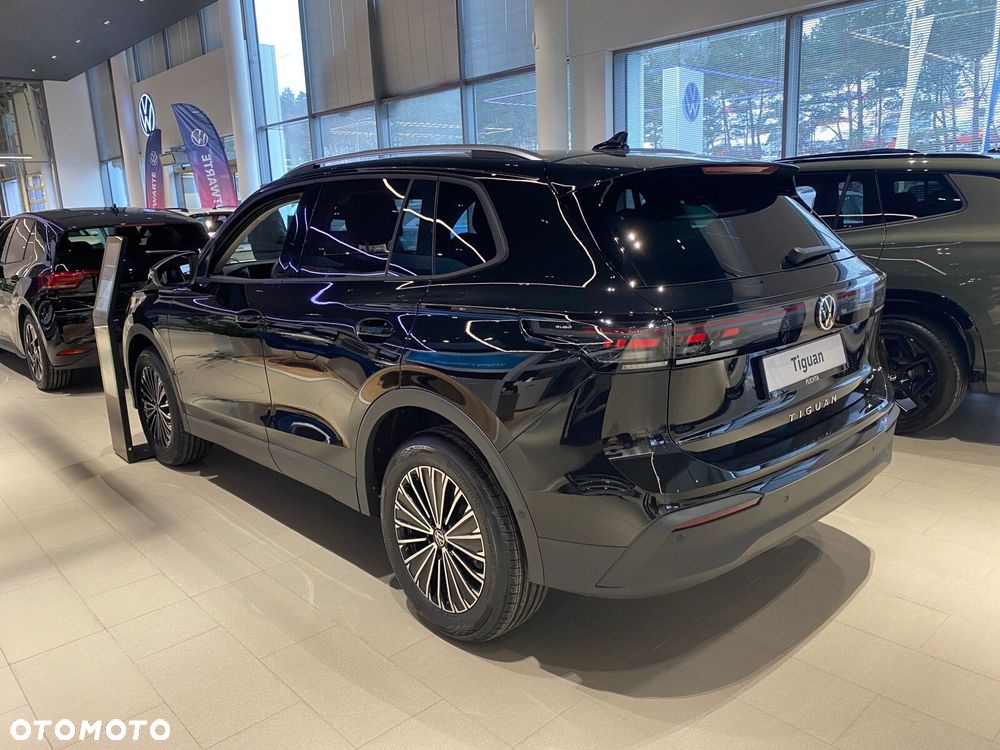 Volkswagen Tiguan - 3