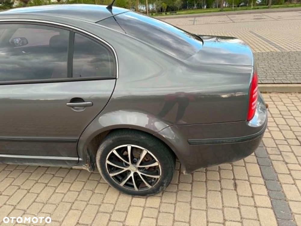 Skoda Superb 1.8 Turbo - 2