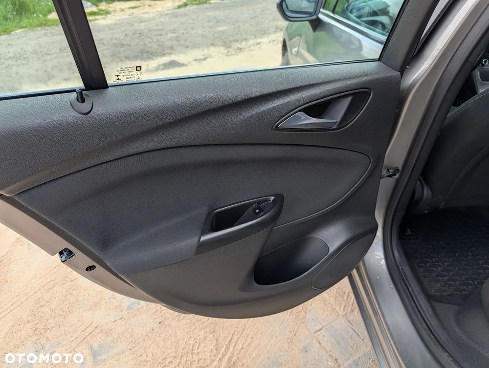 Opel Astra 1.4 T Elite S&S - 22
