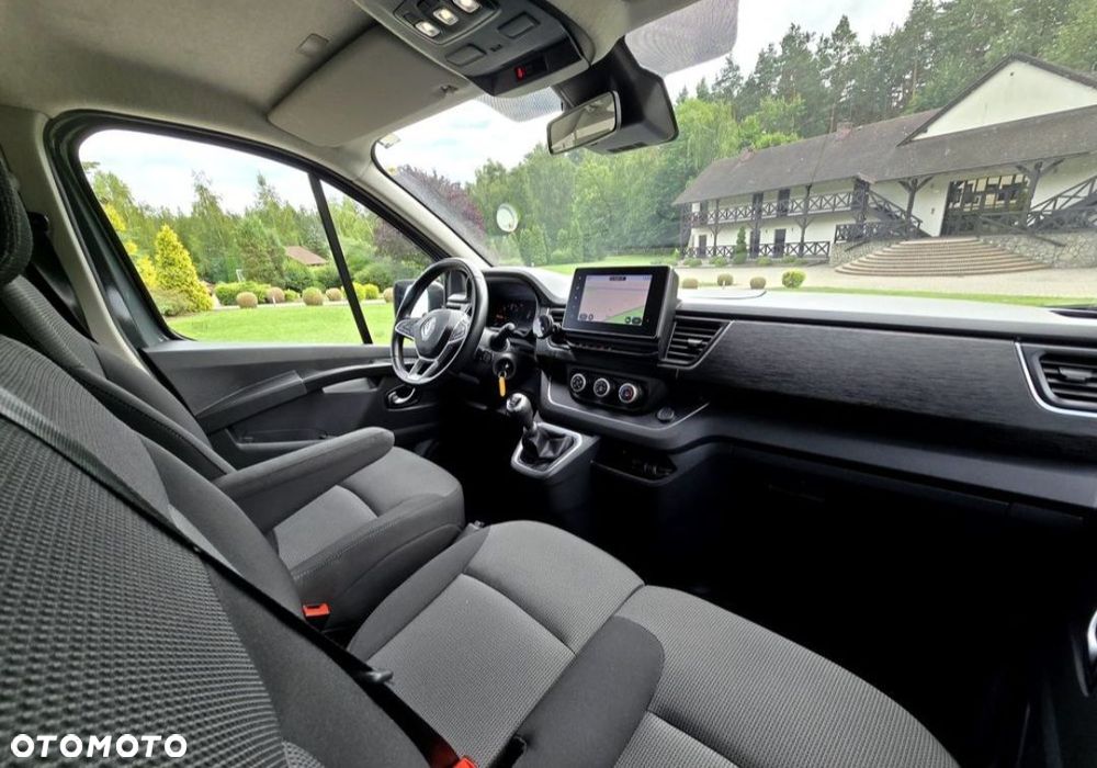 Renault Trafic - 26