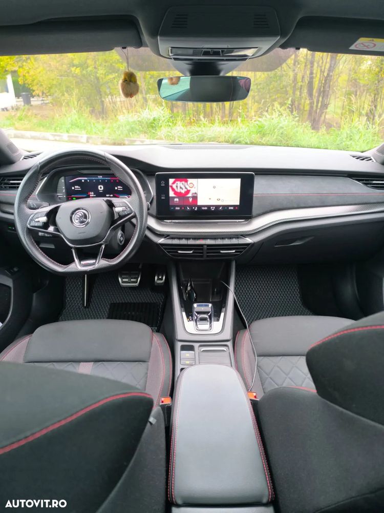 Skoda Octavia 2.0 TDI DSG RS - 9