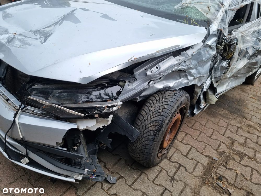 Volkswagen Passat Variant 2.0 TDI (BlueMotion Technology) Highline - 14