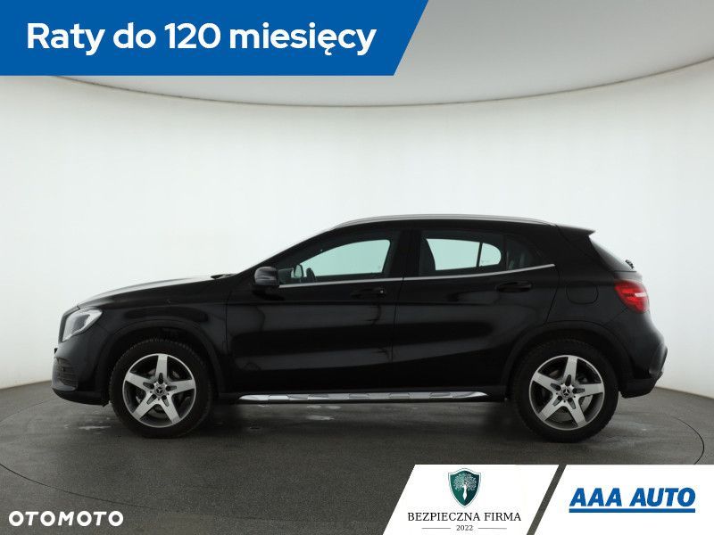Mercedes-Benz GLA - 4