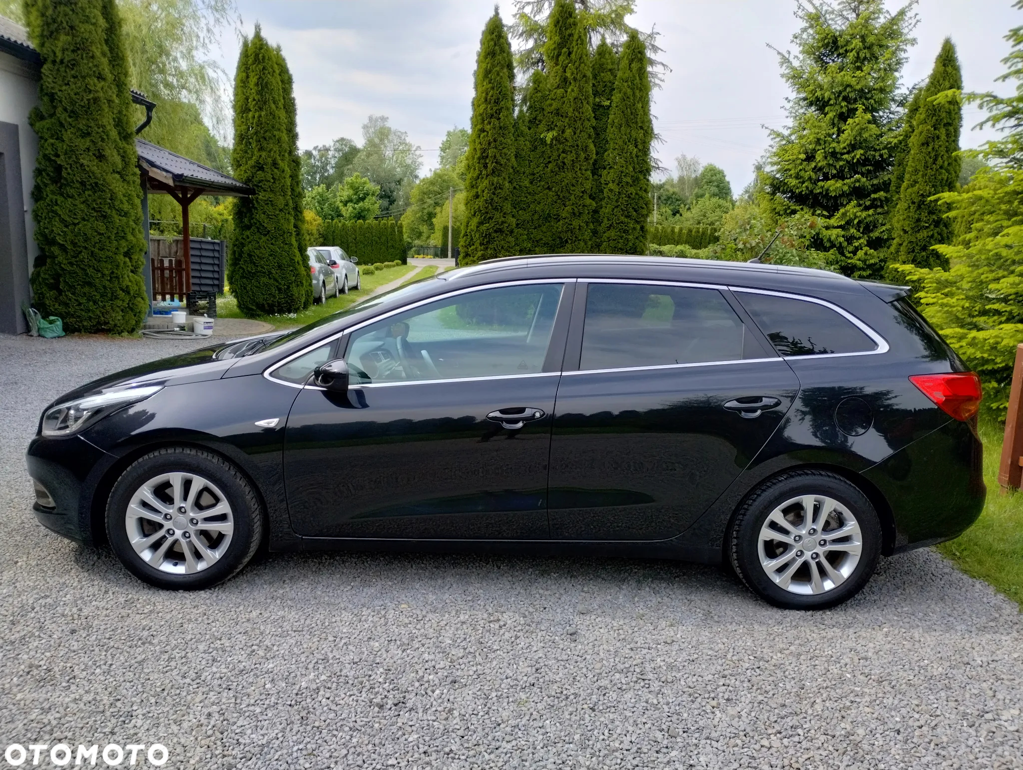 Kia Ceed 1.6 CRDi 128 ISG SW Spirit - 9