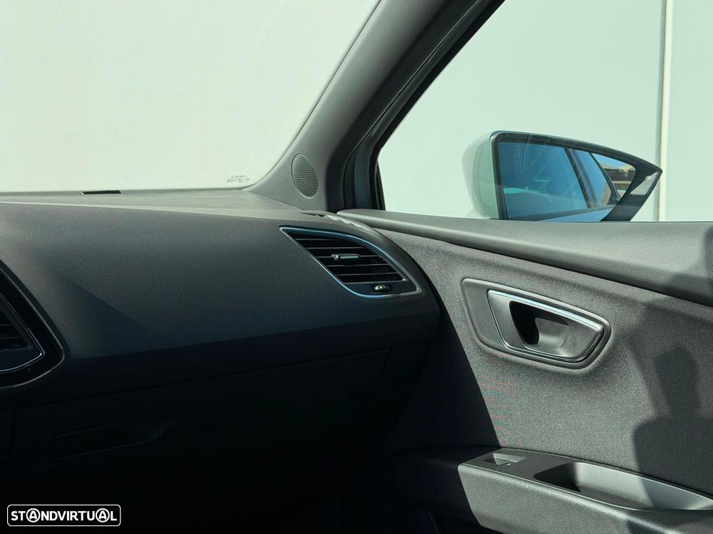 SEAT Leon 2.0 TDI DPF S&S DSG FR - 19