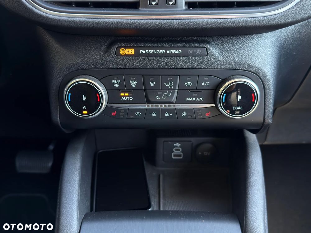 Ford Kuga 2.5 Duratec FHEV 4x4 TITANIUM X - 28
