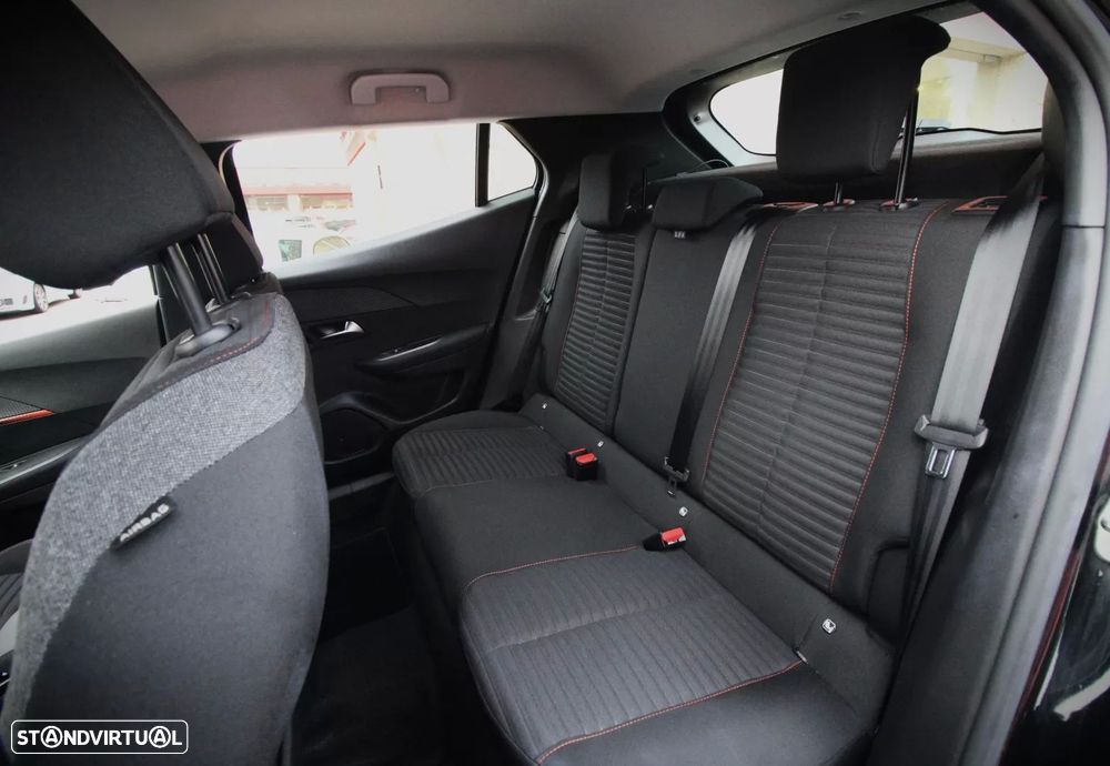Peugeot e-2008 50 kWh Active - 9