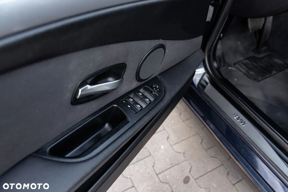 BMW Seria 5 525d xDrive Edition Exclusive - 16