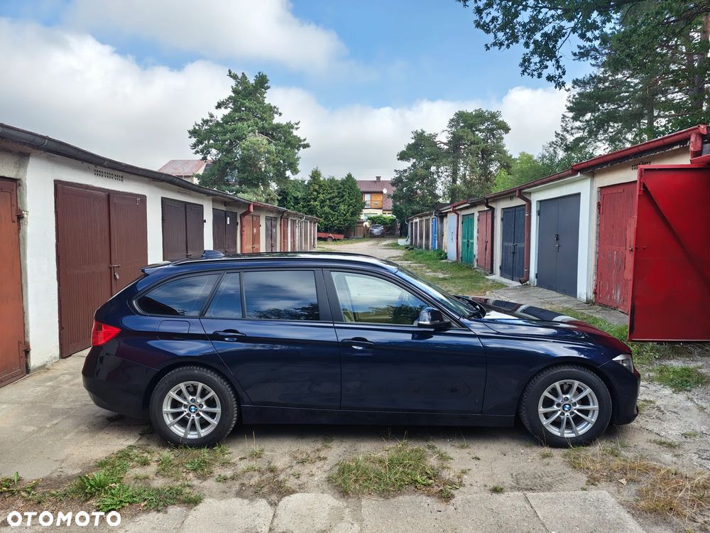 BMW Seria 3 316d - 12