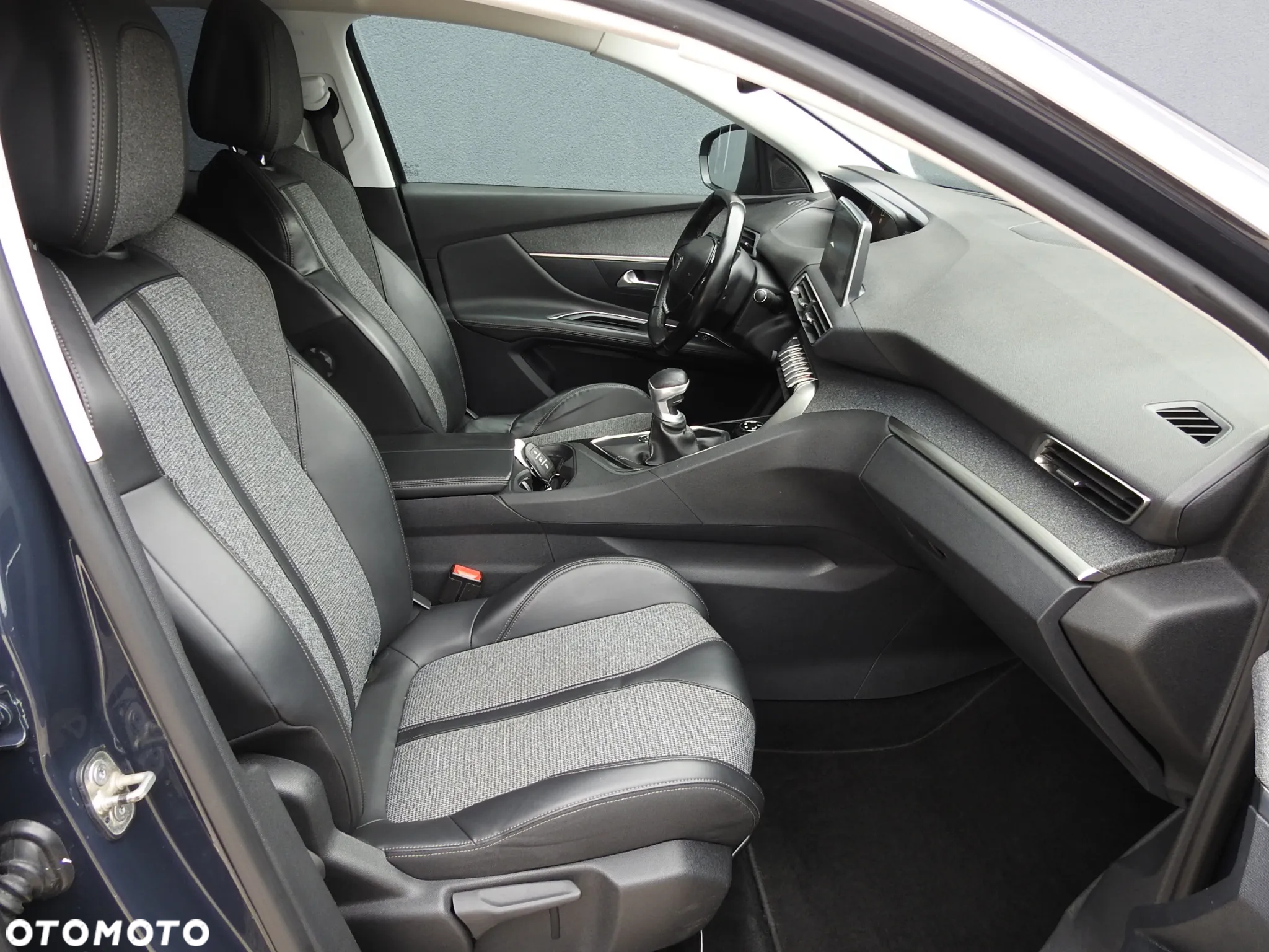 Peugeot 3008 1.6 BlueHDi Allure S&S - 12