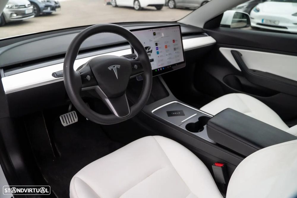 Tesla Model 3 Standard Range Plus RWD - 29