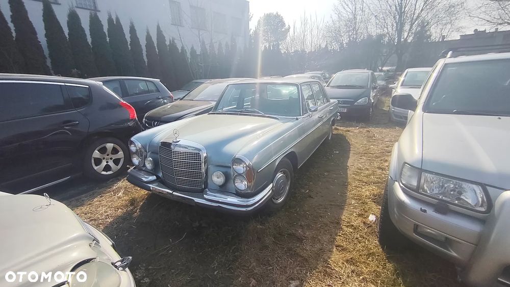 Mercedes-Benz W111 - 17