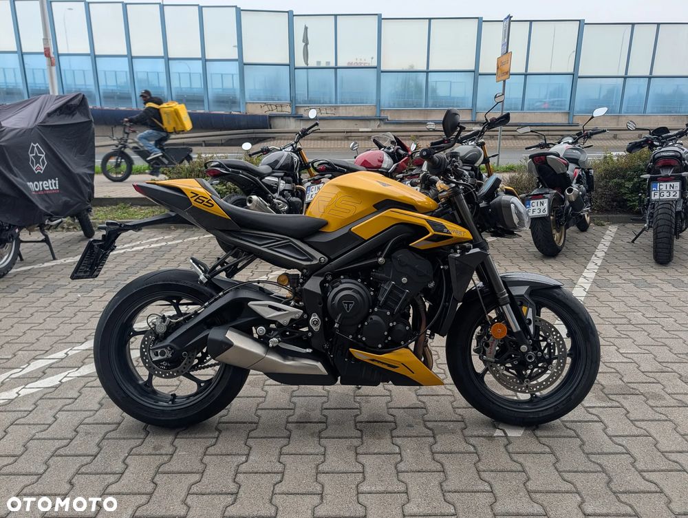Triumph Street Triple - 3