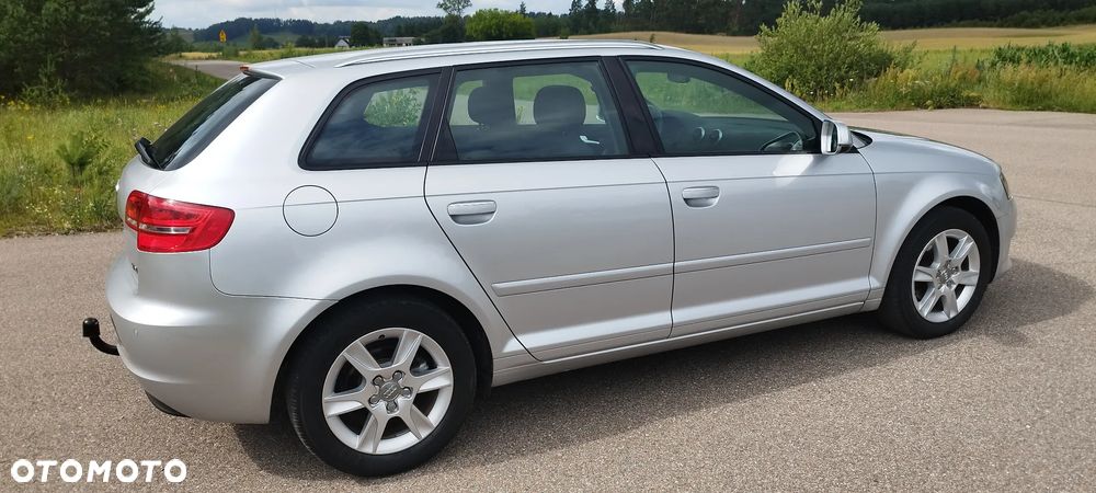 Audi A3 ver-1-6-attraction - 14