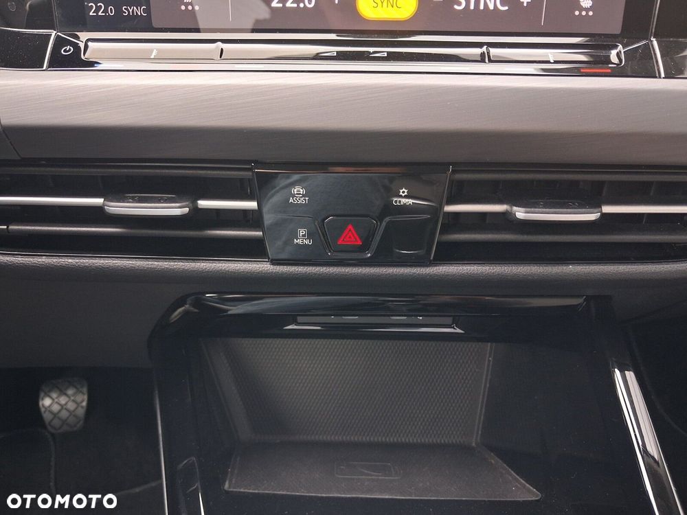 Volkswagen Golf 1.5 TSI EVO Style - 30