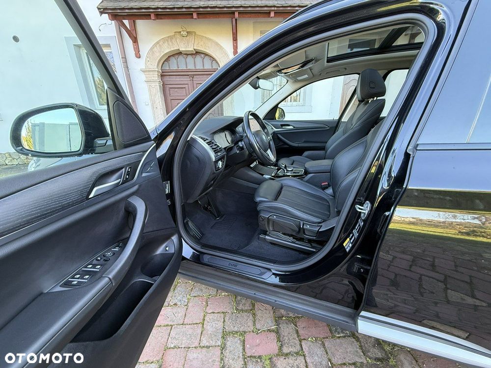 BMW X3 xDrive30e - 34