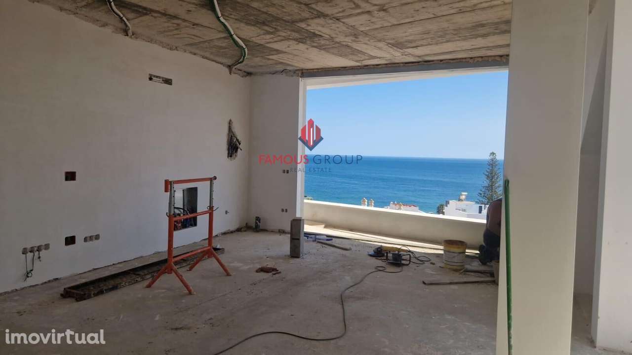 Condomínio fechado praia da Luz com piscina e garagem - Grande imagem: 5/17