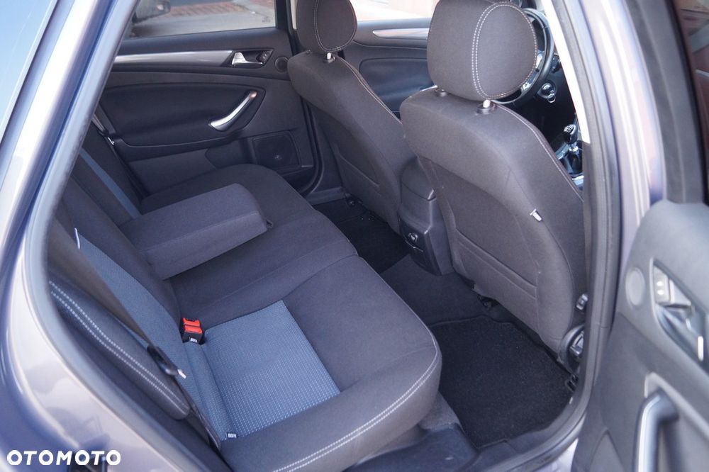 Ford Mondeo - 31