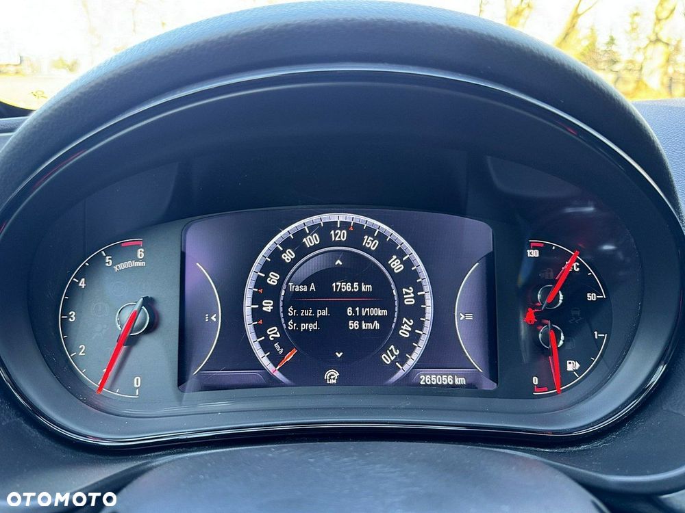 Opel Insignia - 16