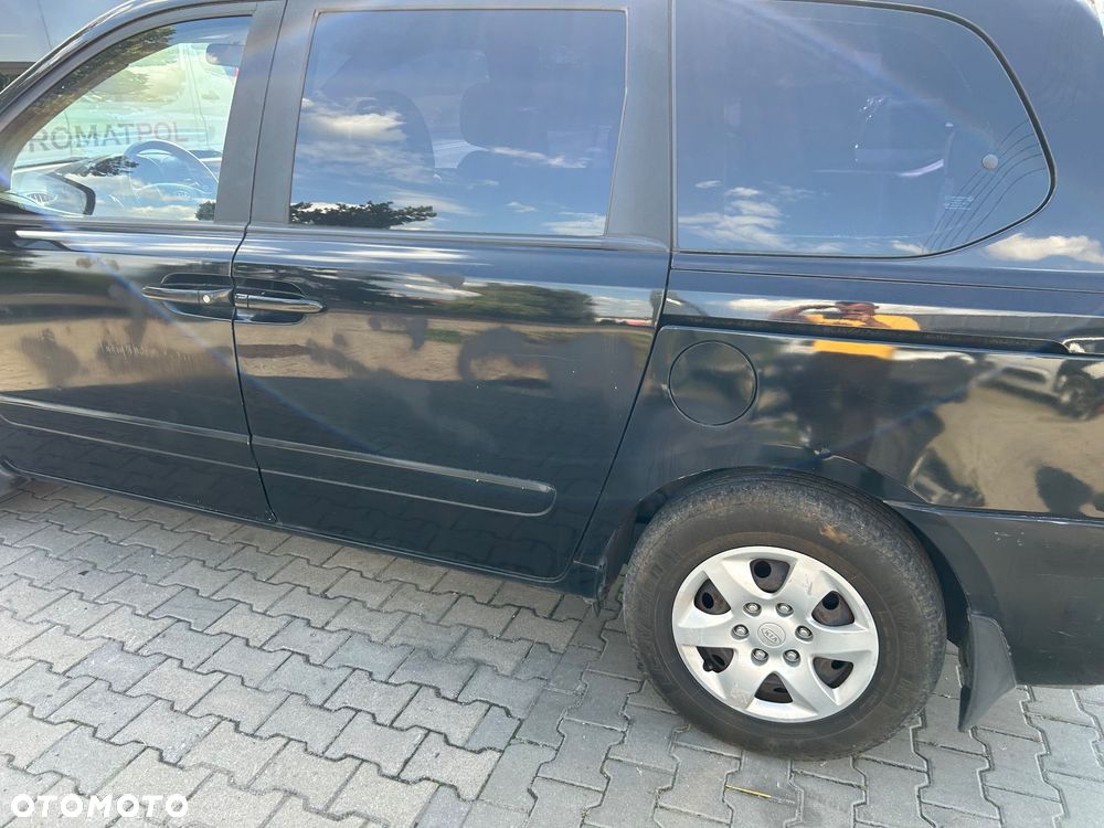 Kia Carnival - 13