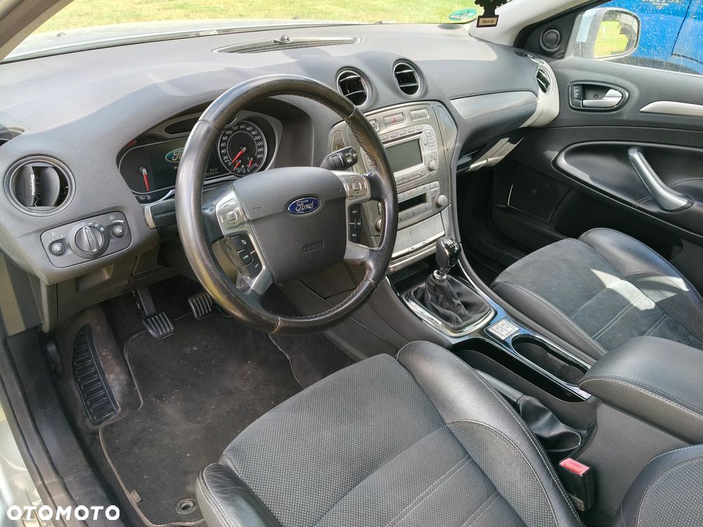 Ford Mondeo 2.2 TDCi Ghia - 10