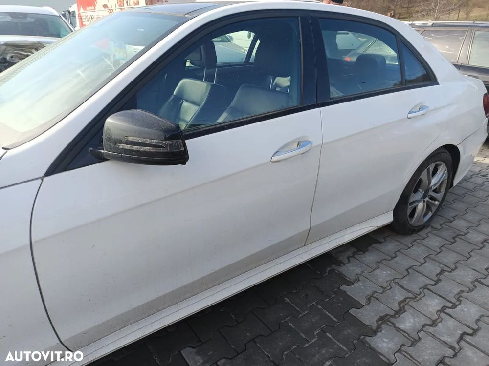 Dezmembram Mercedes E-Class W212 berlina facelift - 2