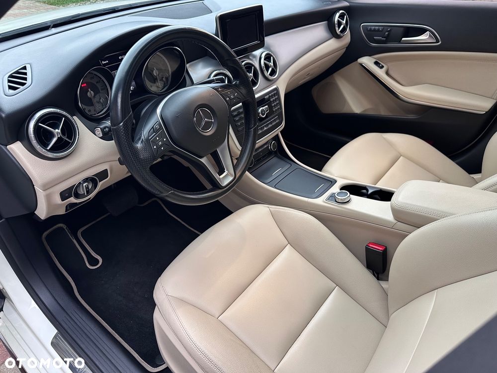 Mercedes-Benz CLA - 15