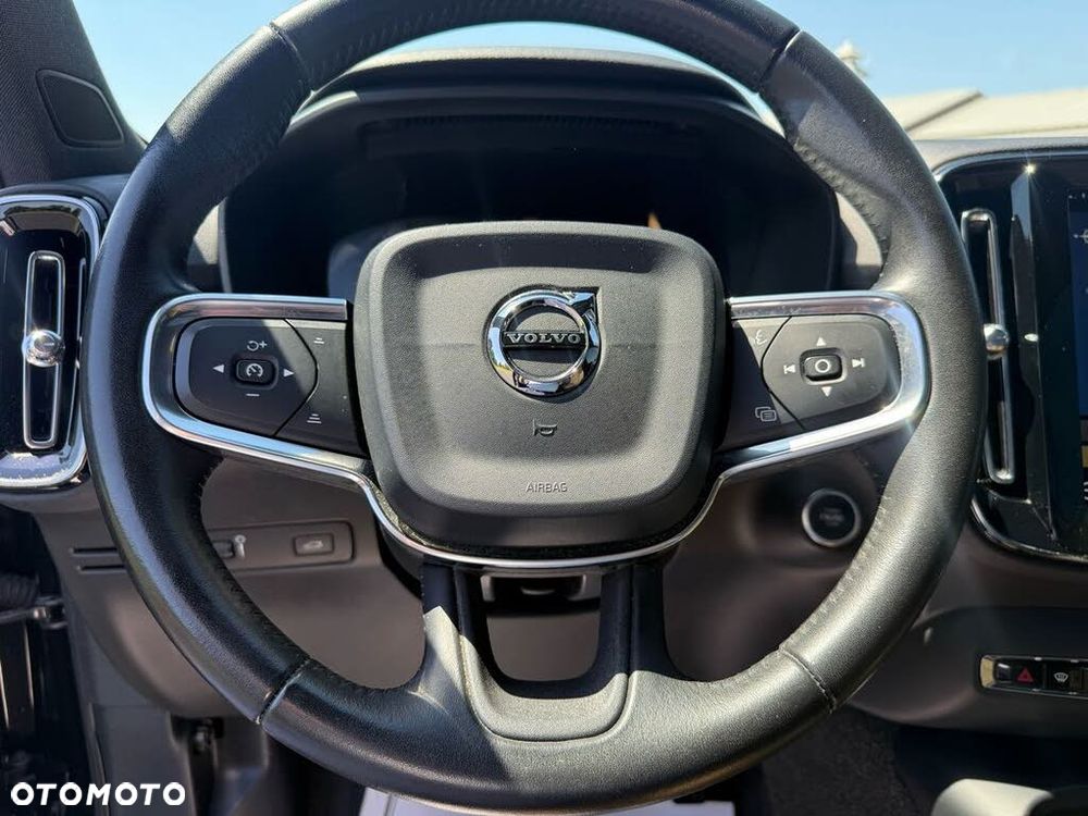Volvo XC 40 T5 AWD R-Design - 8