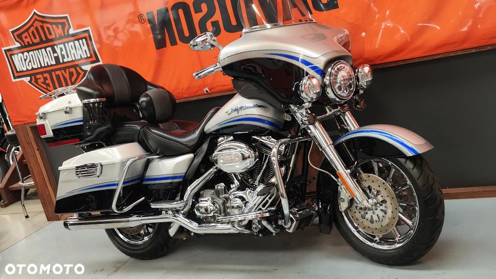Harley-Davidson Touring Ultra Limited - 3