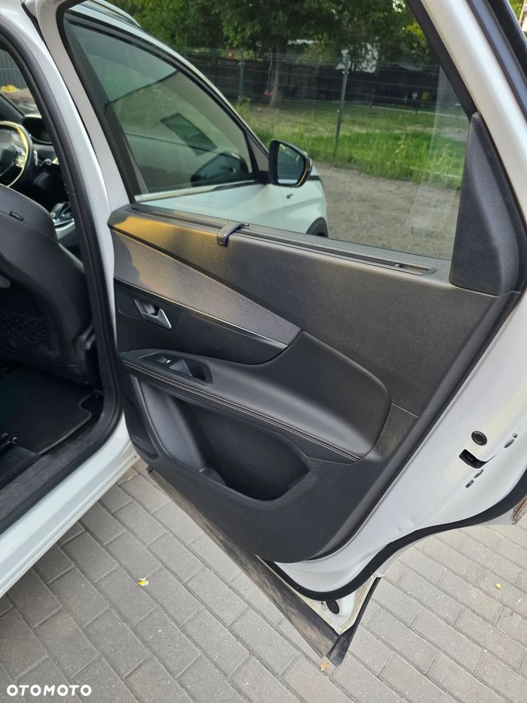 Peugeot 5008 2.0 BlueHDI GT S&S EAT6 - 18