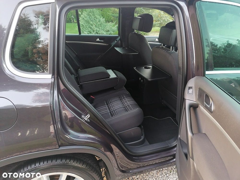 Volkswagen Tiguan 2.0 TDI DPF BlueMotion Technology Lounge Sport & Style - 15