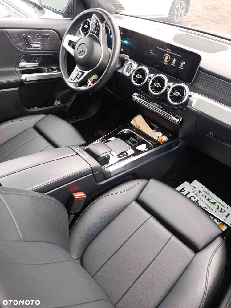 Mercedes-Benz GLB 250 4Matic 8G-DCT - 15