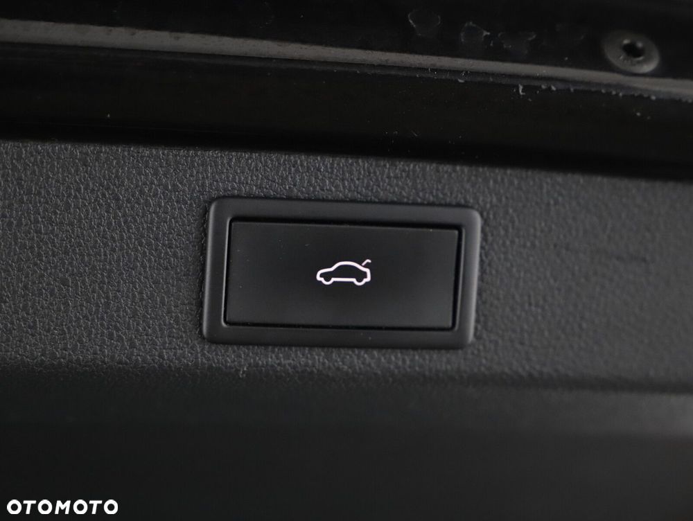 Skoda Superb 2.0 TDI SCR Sportline DSG - 27