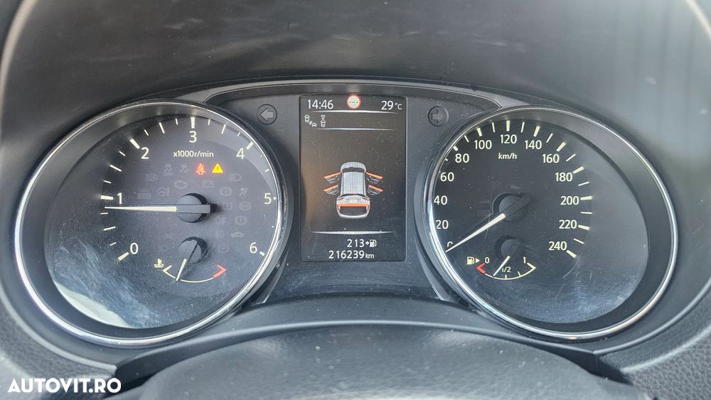 Nissan Qashqai 1.5 DCI Start/Stop Tekna - 12