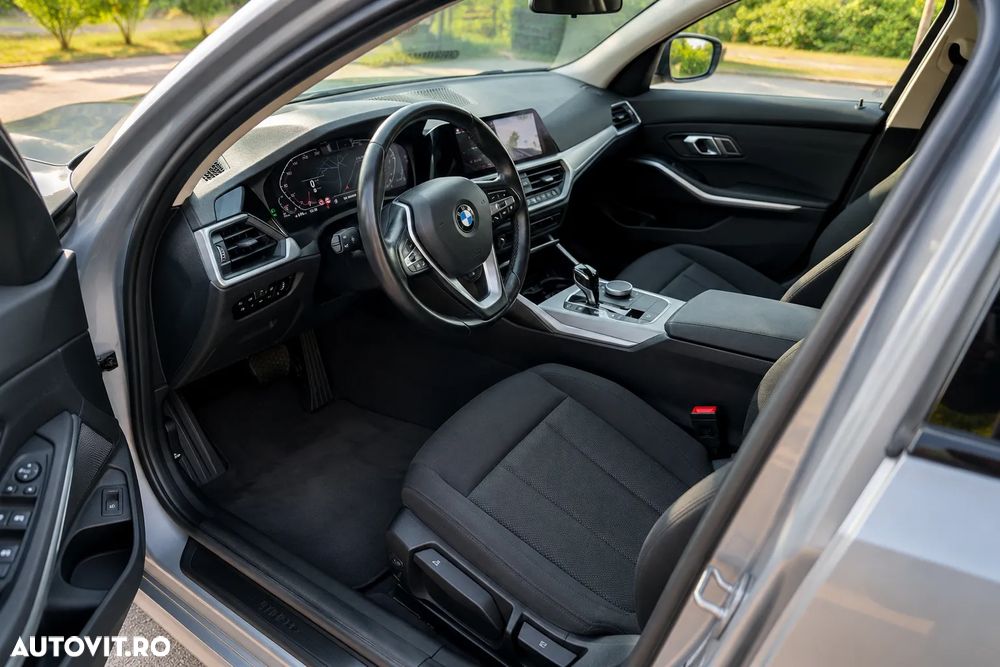 BMW Seria 3 320d xDrive AT MHEV - 13