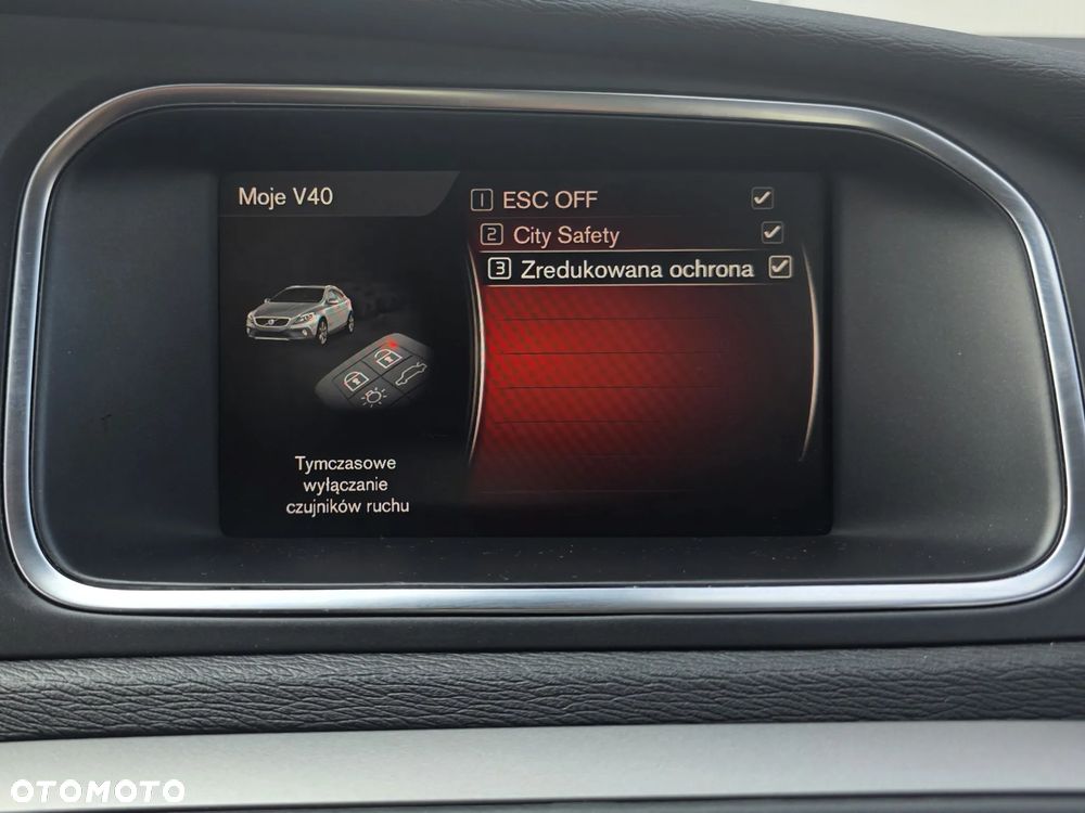 Volvo V40 Cross Country D3 Drive-E SCR Momentum - 23