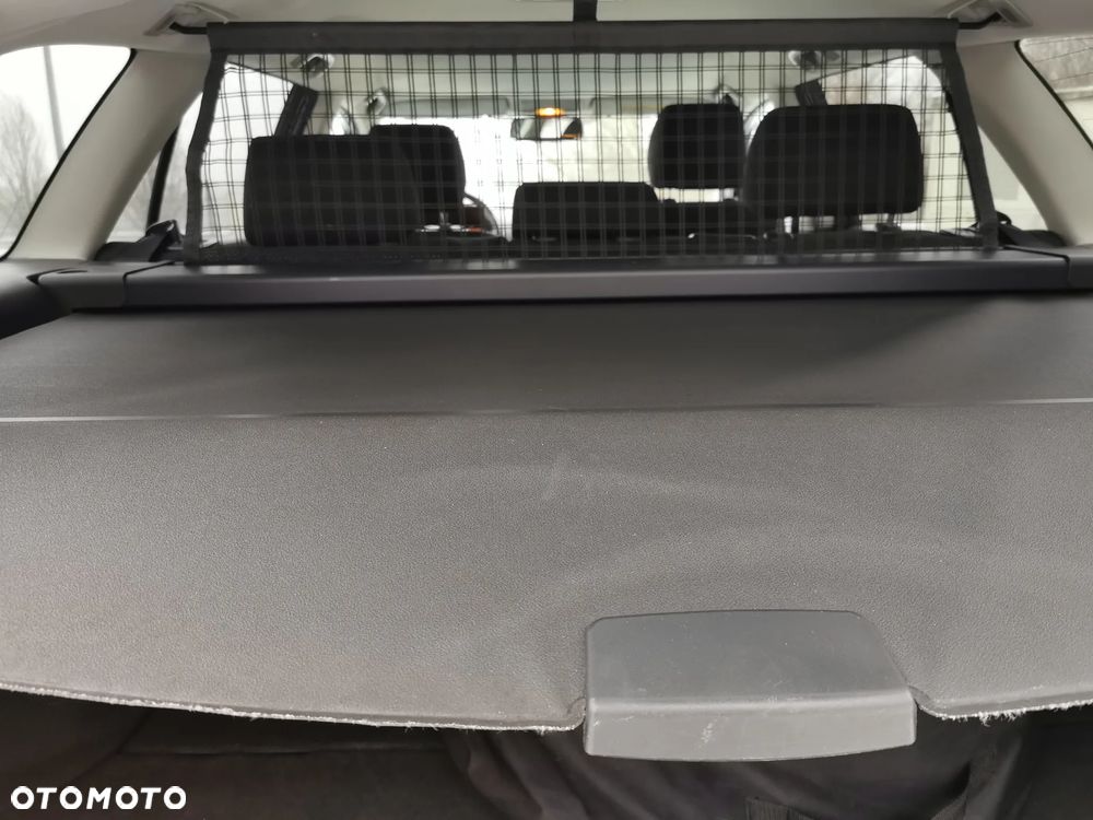 Toyota Avensis 1.8 VVT-i Combi - 14